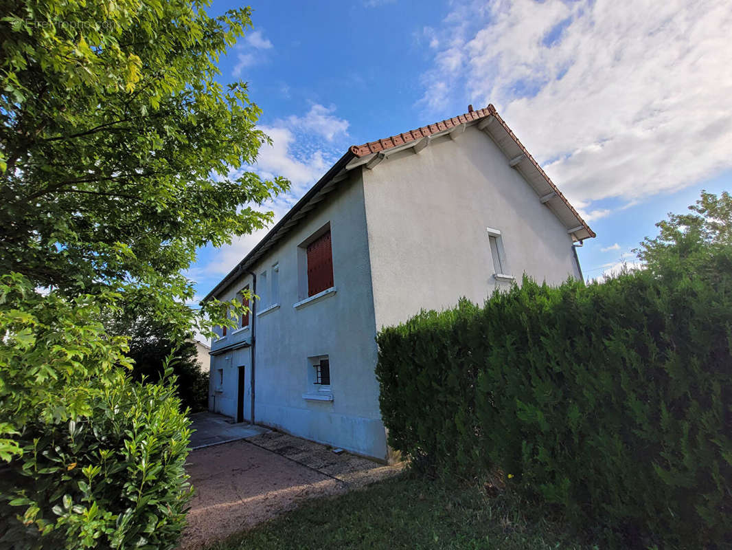 Maison à SAINT-POURCAIN-SUR-SIOULE