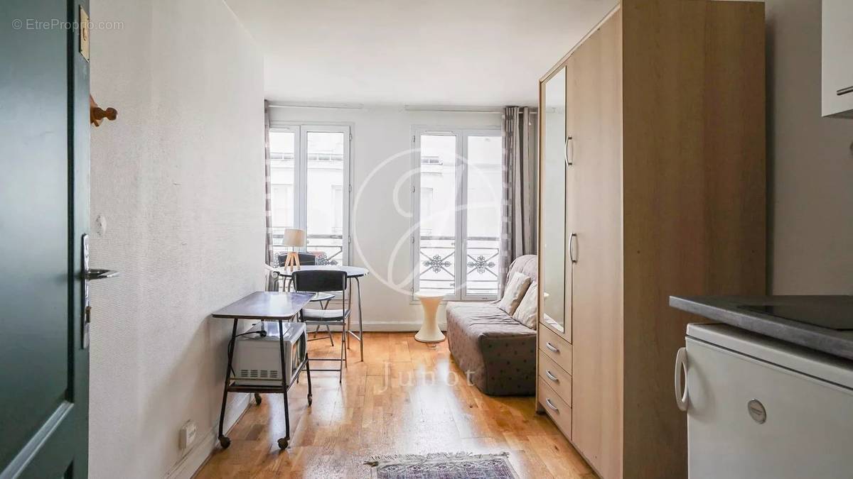 Appartement à PARIS-9E