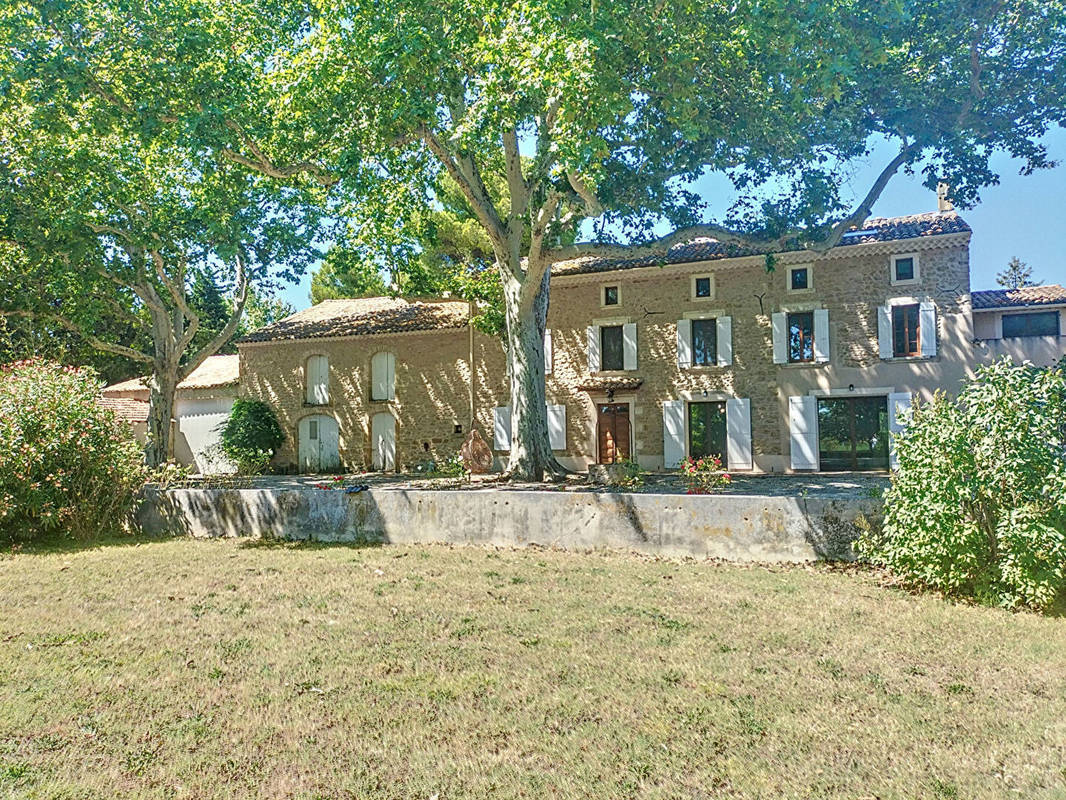 Maison à CAMARET-SUR-AIGUES