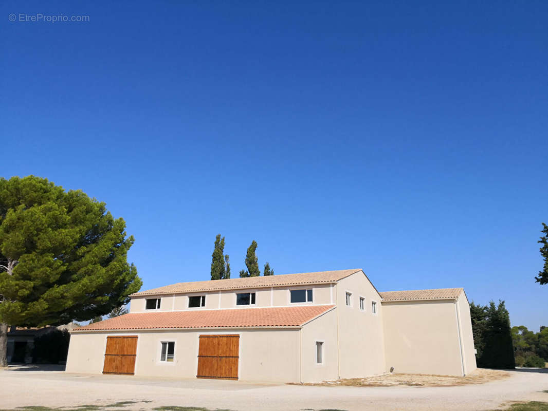 Maison à CAMARET-SUR-AIGUES