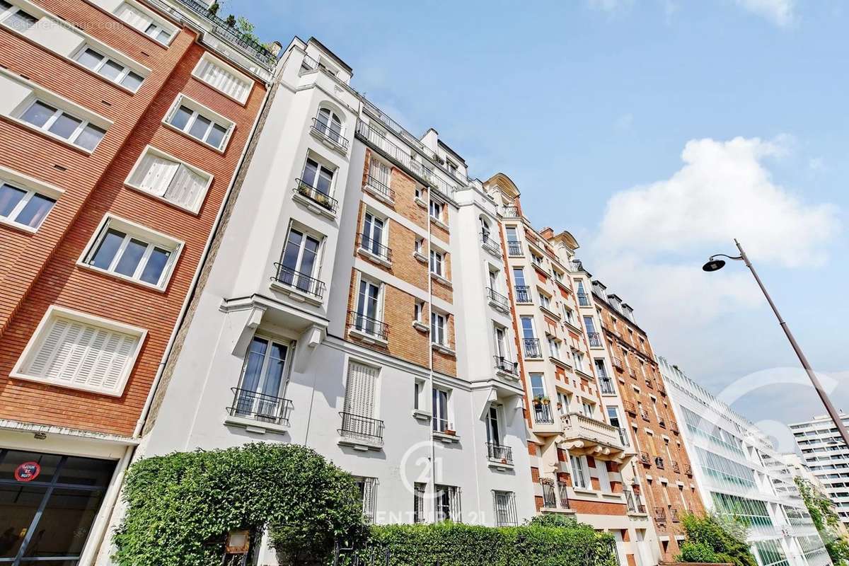 Appartement à PARIS-15E