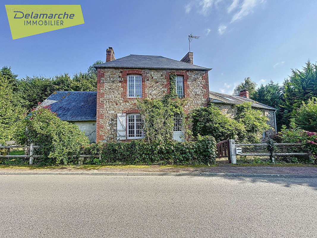 Maison à FOLLIGNY