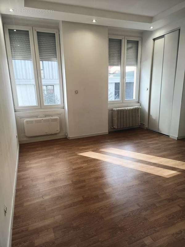 Appartement à SAINT-ETIENNE