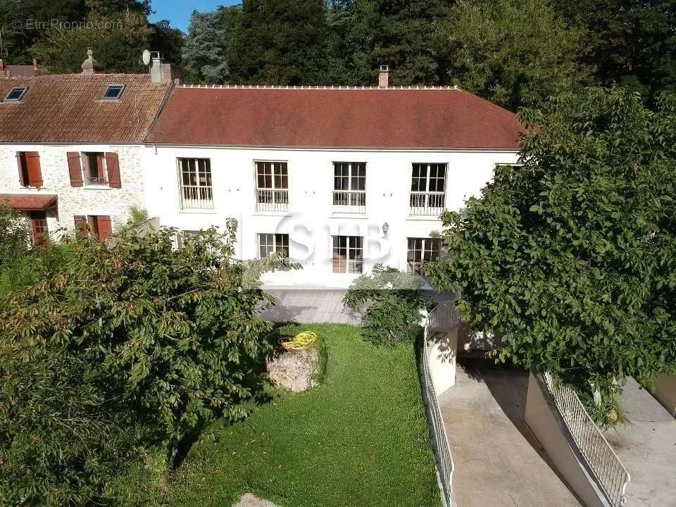 Maison à LONGPONT-SUR-ORGE