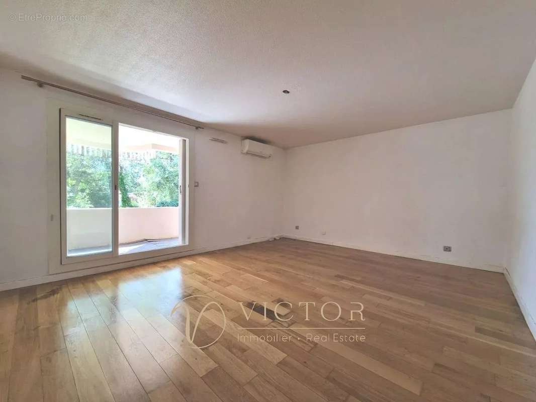 Appartement à VENCE