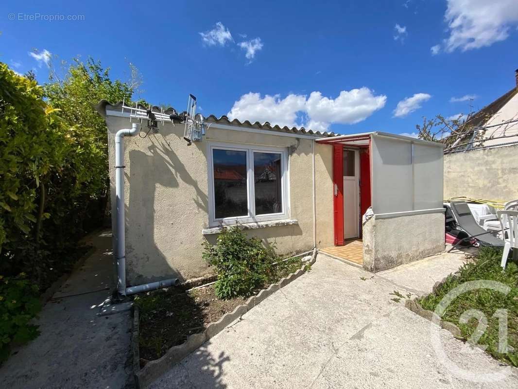 Maison à LOUVRES