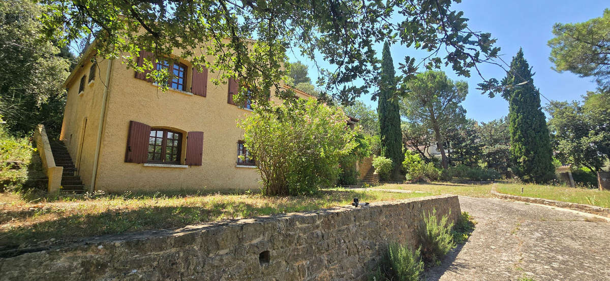 Maison à BAGNOLS-SUR-CEZE