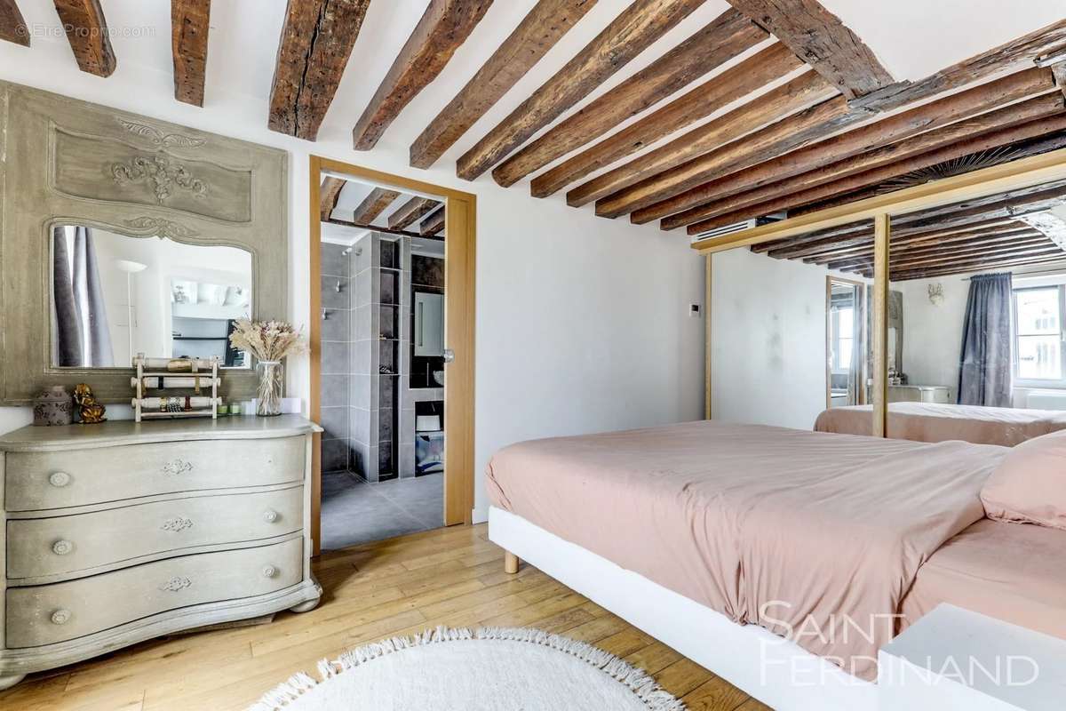 Appartement à PARIS-9E