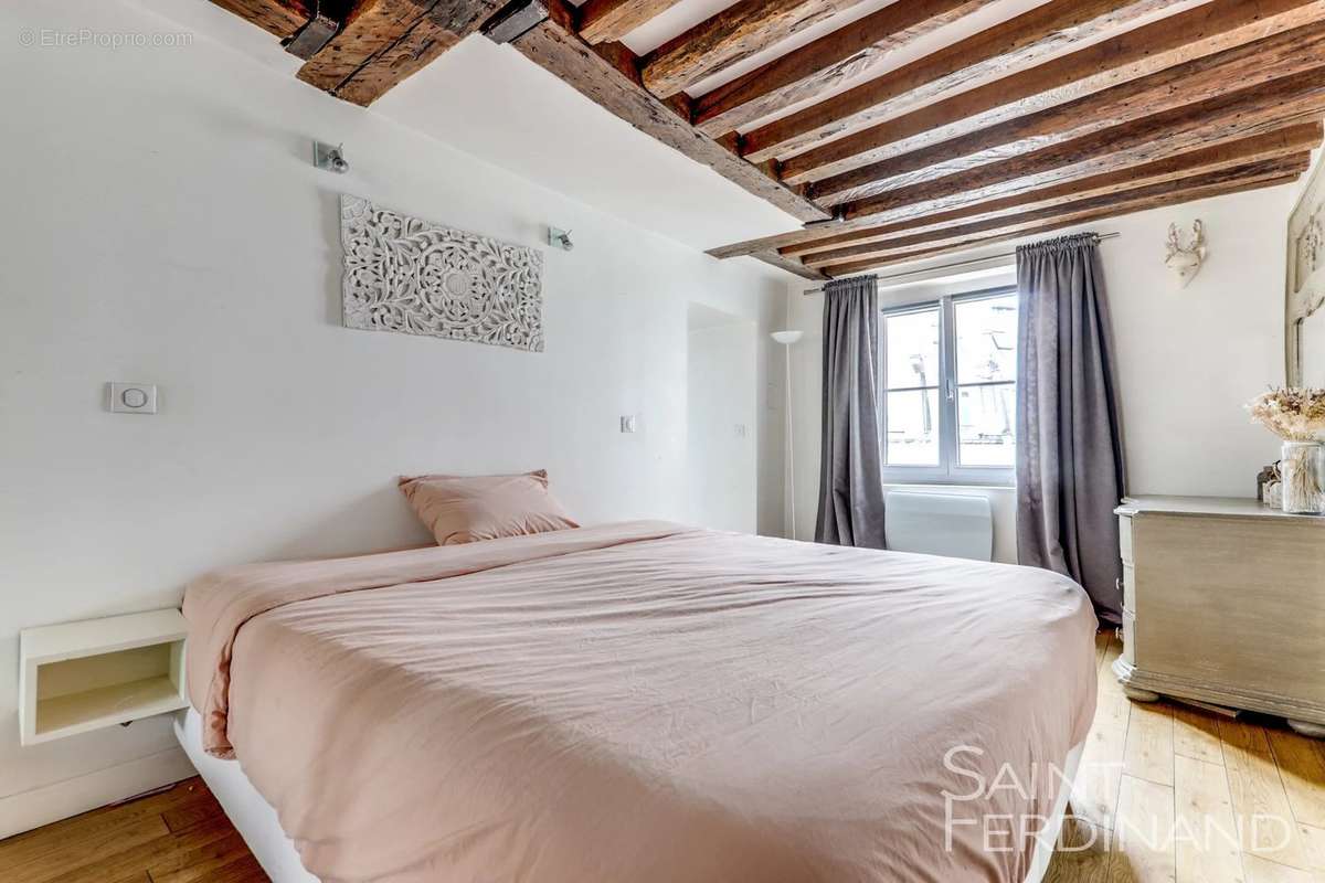 Appartement à PARIS-9E