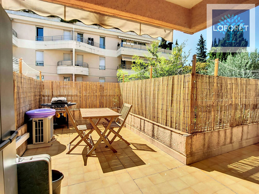 Appartement à VALLAURIS