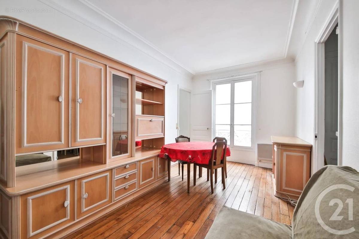 Appartement à PARIS-15E