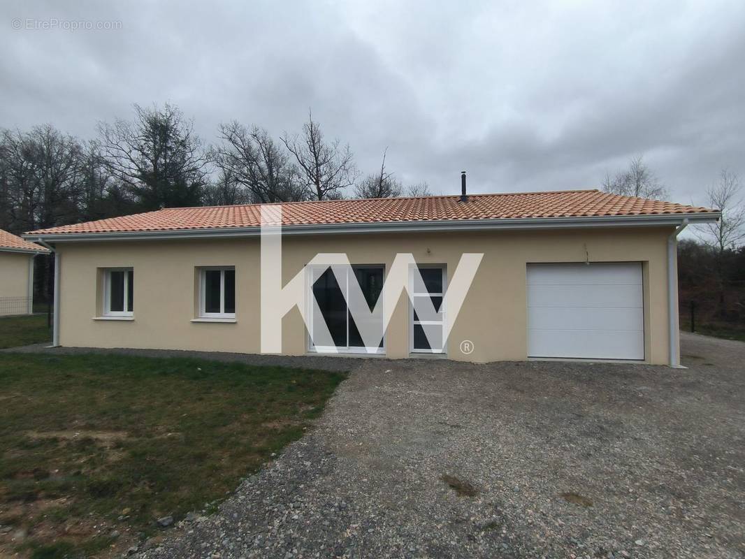 Maison à ORADOUR-SUR-GLANE