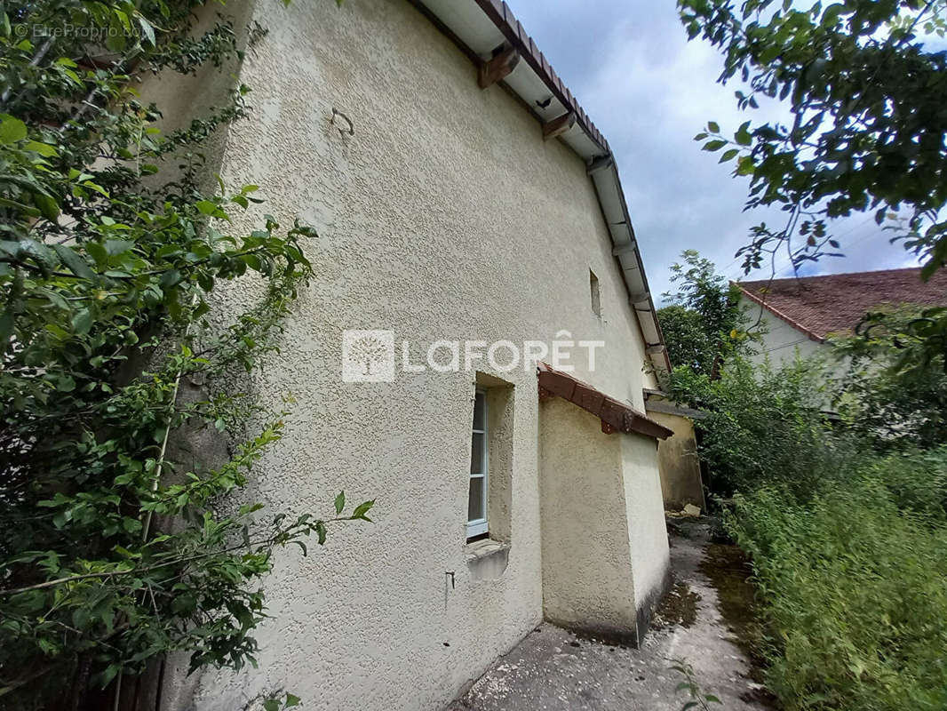 Maison à LONS-LE-SAUNIER