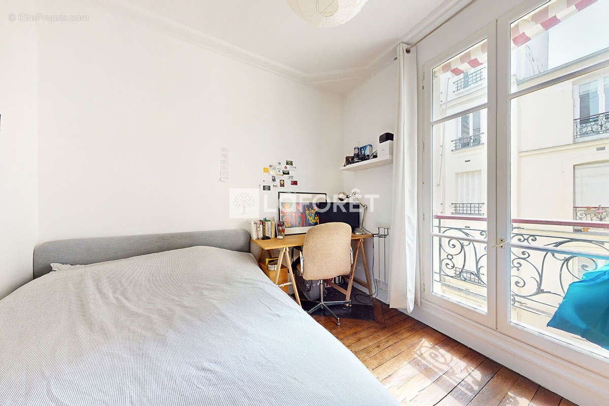 Appartement à PARIS-17E