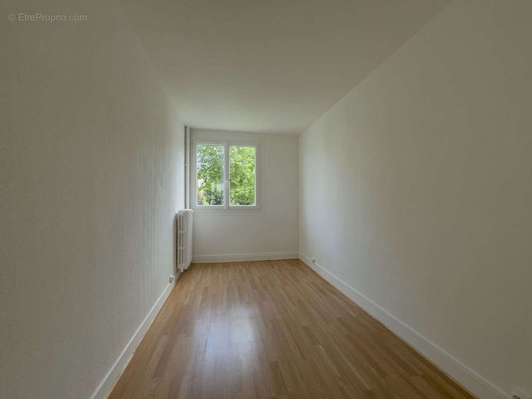 Appartement à AUBERVILLIERS