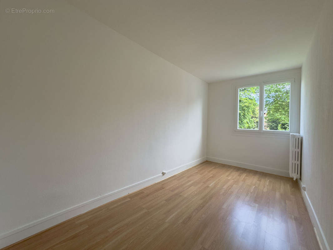 Appartement à AUBERVILLIERS