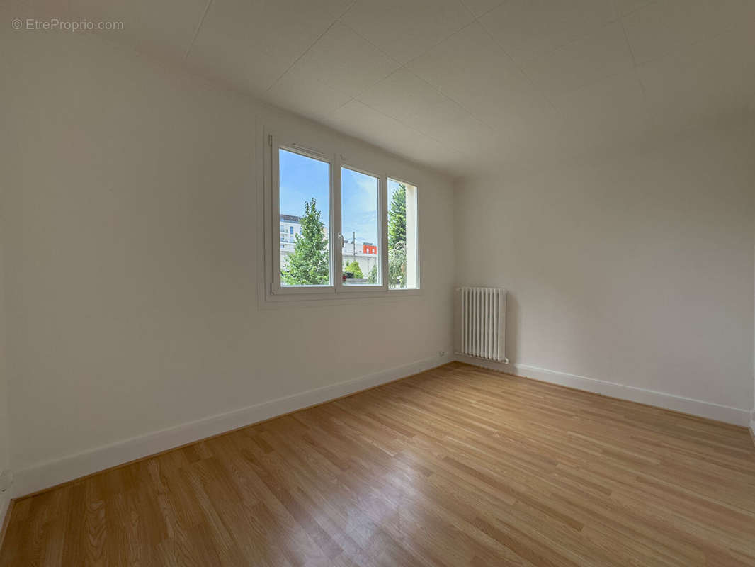 Appartement à AUBERVILLIERS