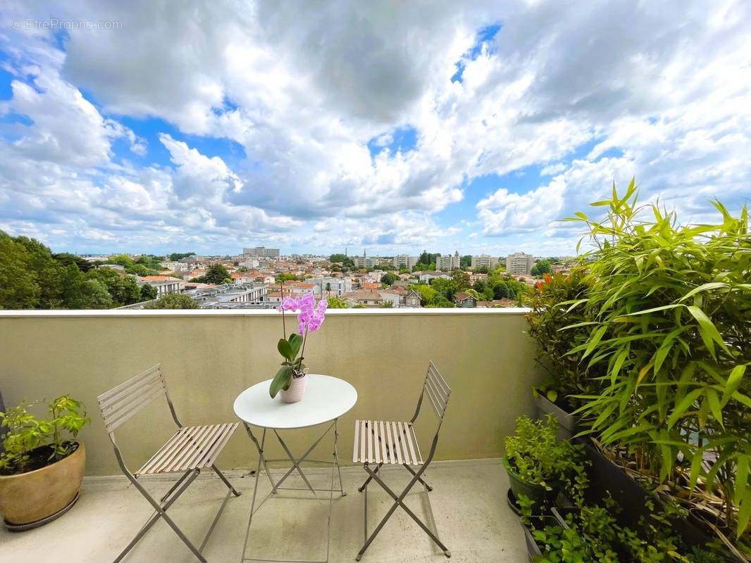 Appartement à BORDEAUX