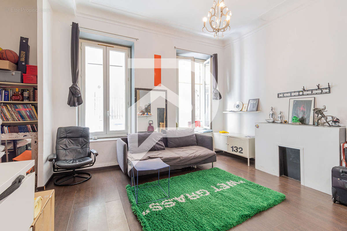 Appartement à MARSEILLE-2E