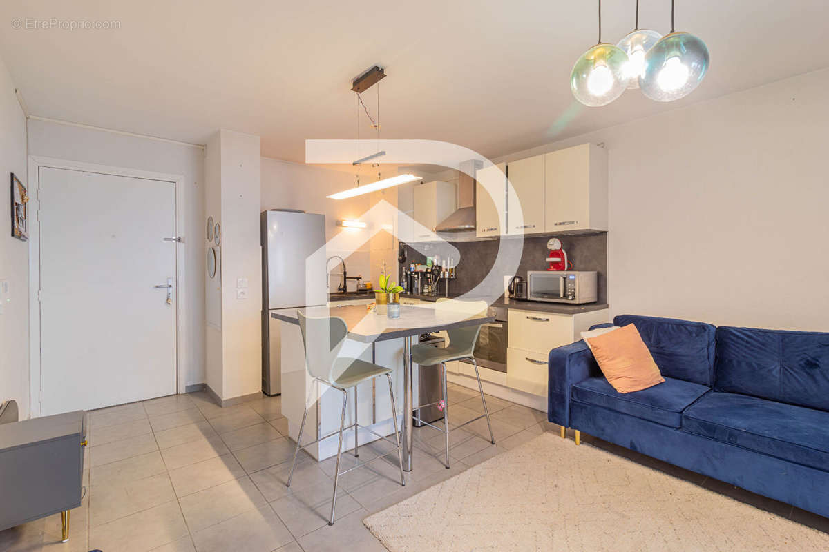 Appartement à MARSEILLE-3E