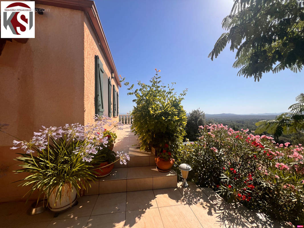 Maison à SAINT-MAXIMIN-LA-SAINTE-BAUME