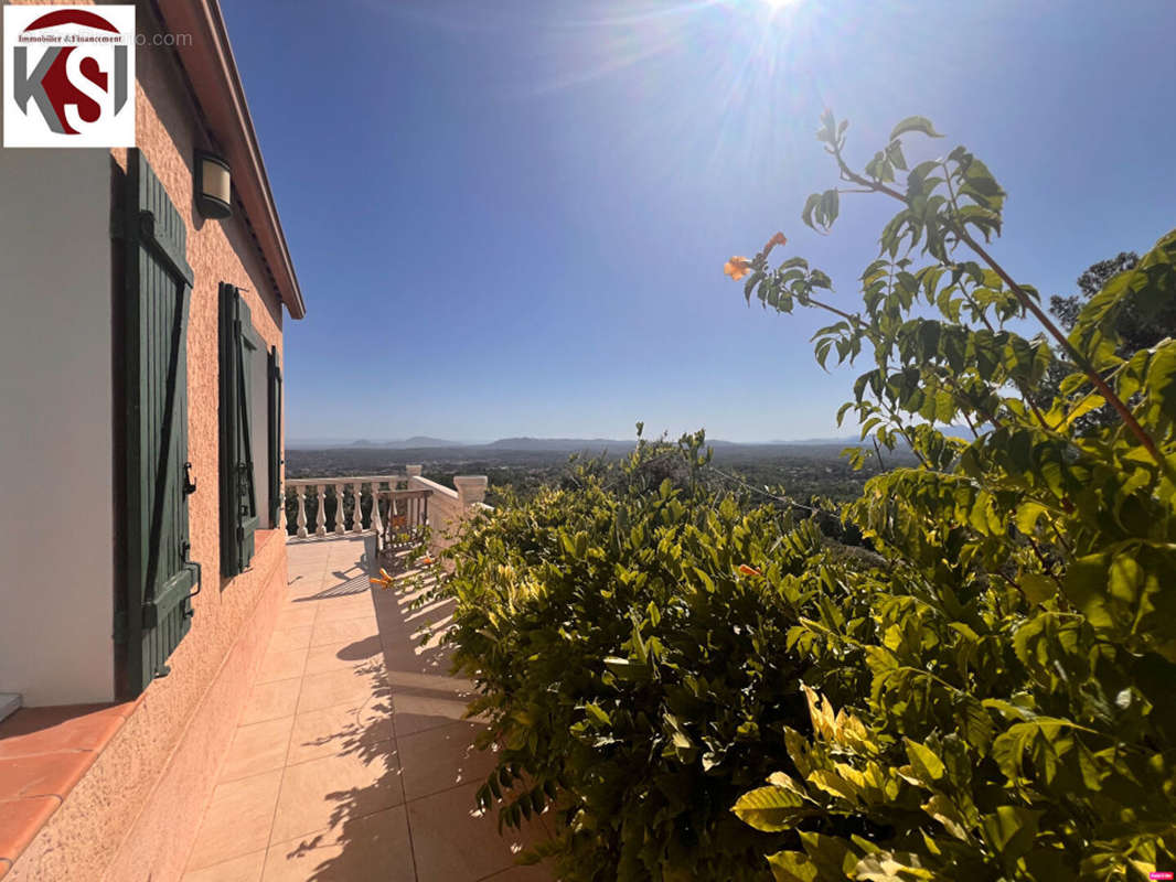 Maison à SAINT-MAXIMIN-LA-SAINTE-BAUME