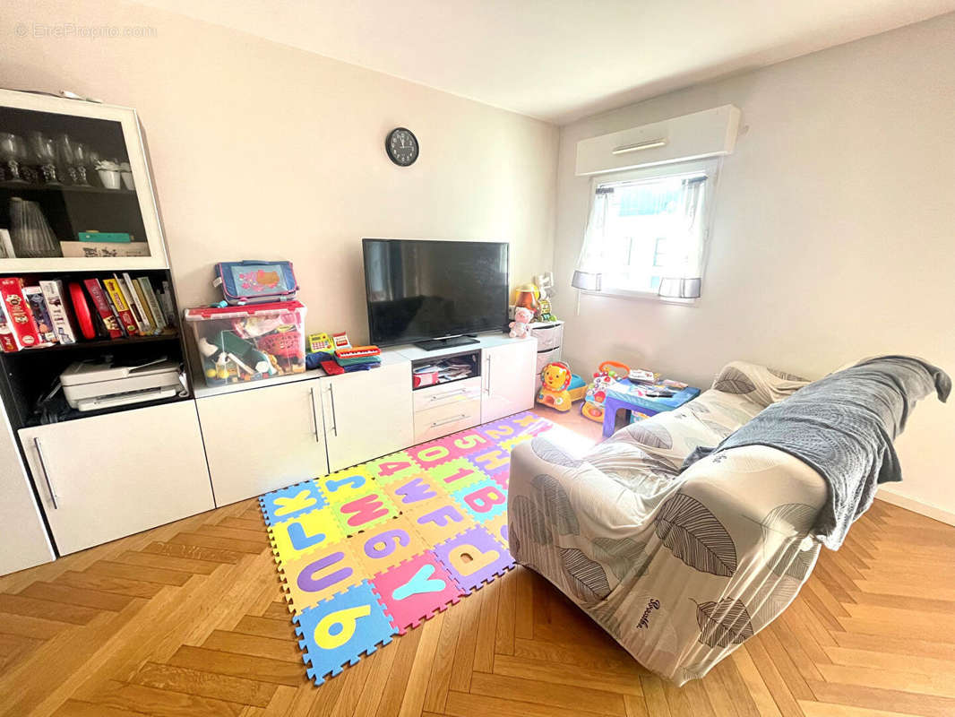 Appartement à COLOMBES