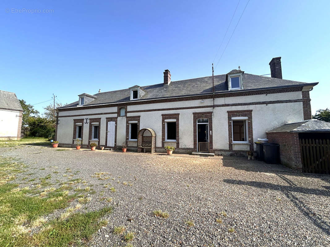 Maison à COUDRES