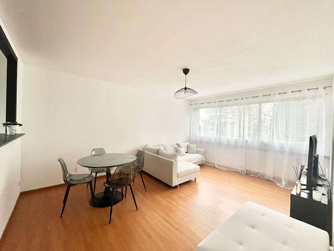 Appartement à HEROUVILLE-SAINT-CLAIR