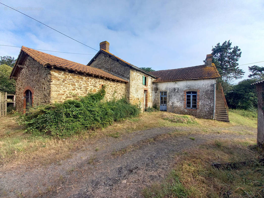 Maison à SAINT-PHILBERT-DE-BOUAINE