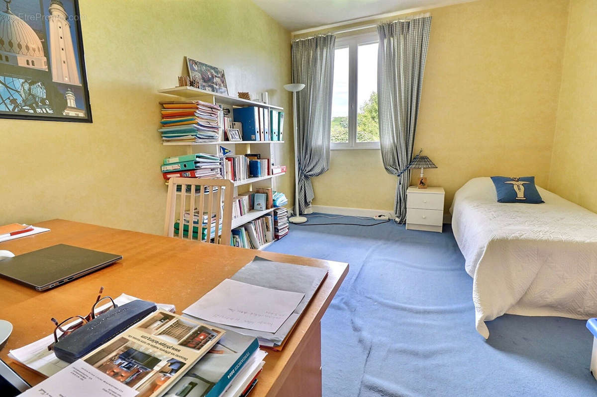 Appartement à MAREIL-MARLY