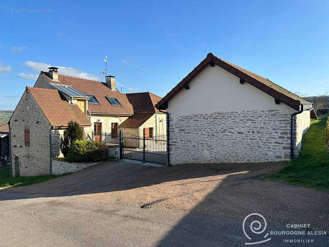 Maison à MONTBARD