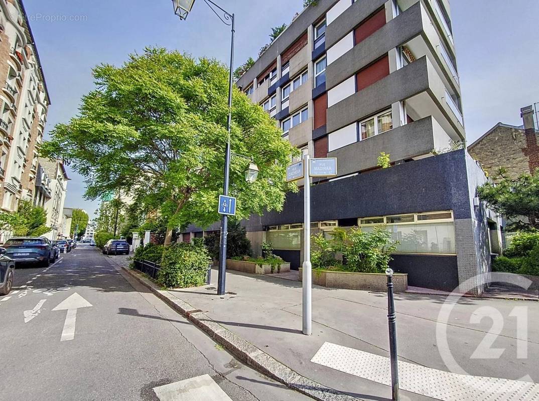 Appartement à COURBEVOIE