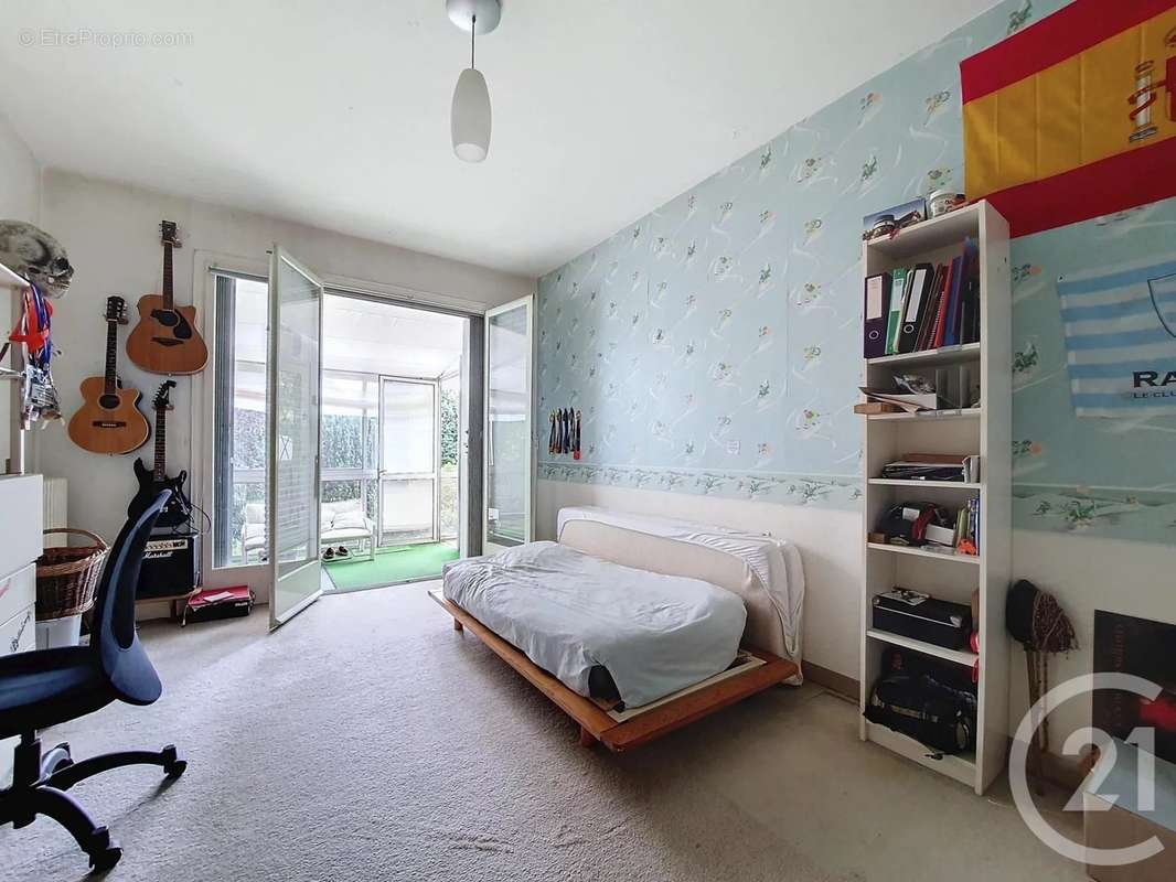 Appartement a louer colombes - 5 pièce(s) - 142 m2 - Surfyn