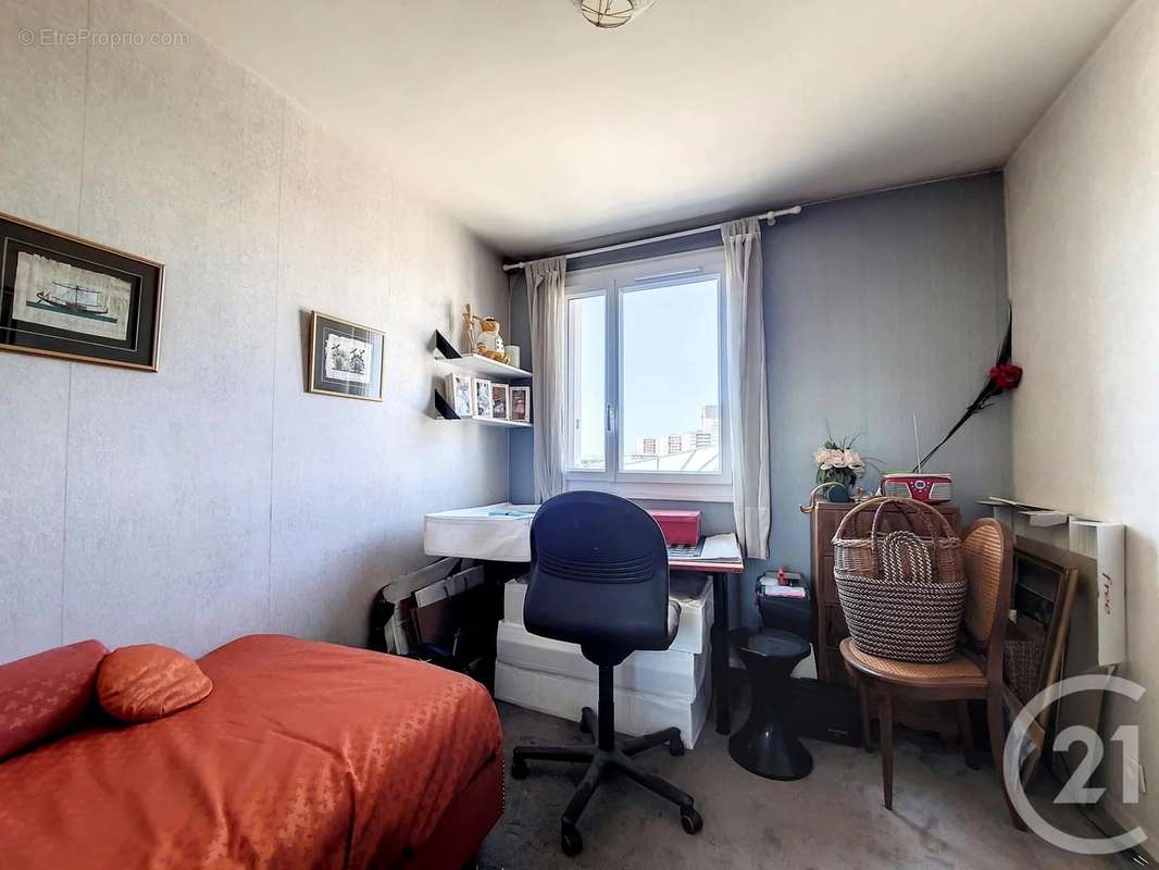 Appartement à COLOMBES