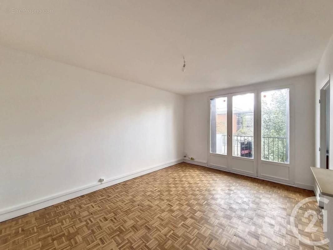 Appartement à COLOMBES