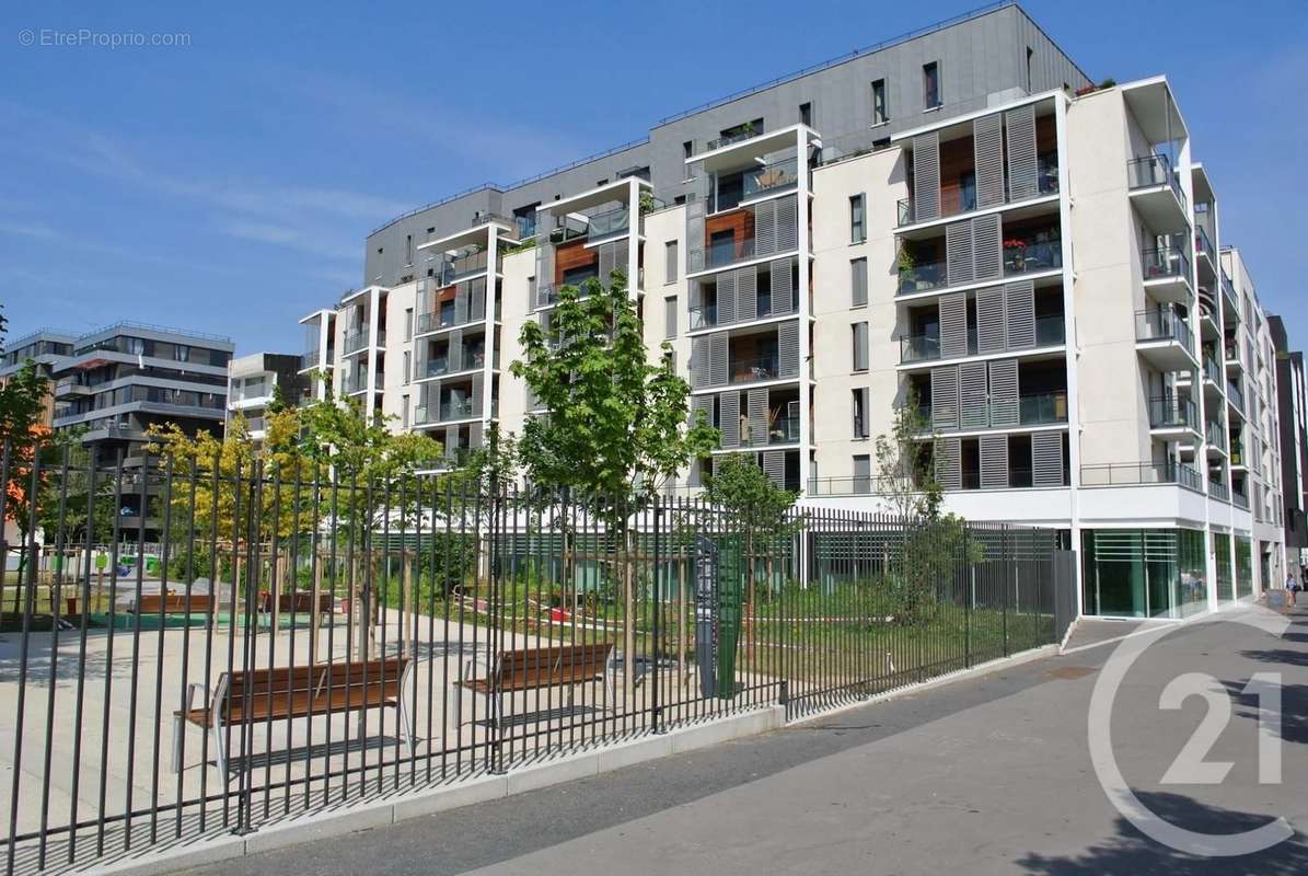 Appartement à COLOMBES