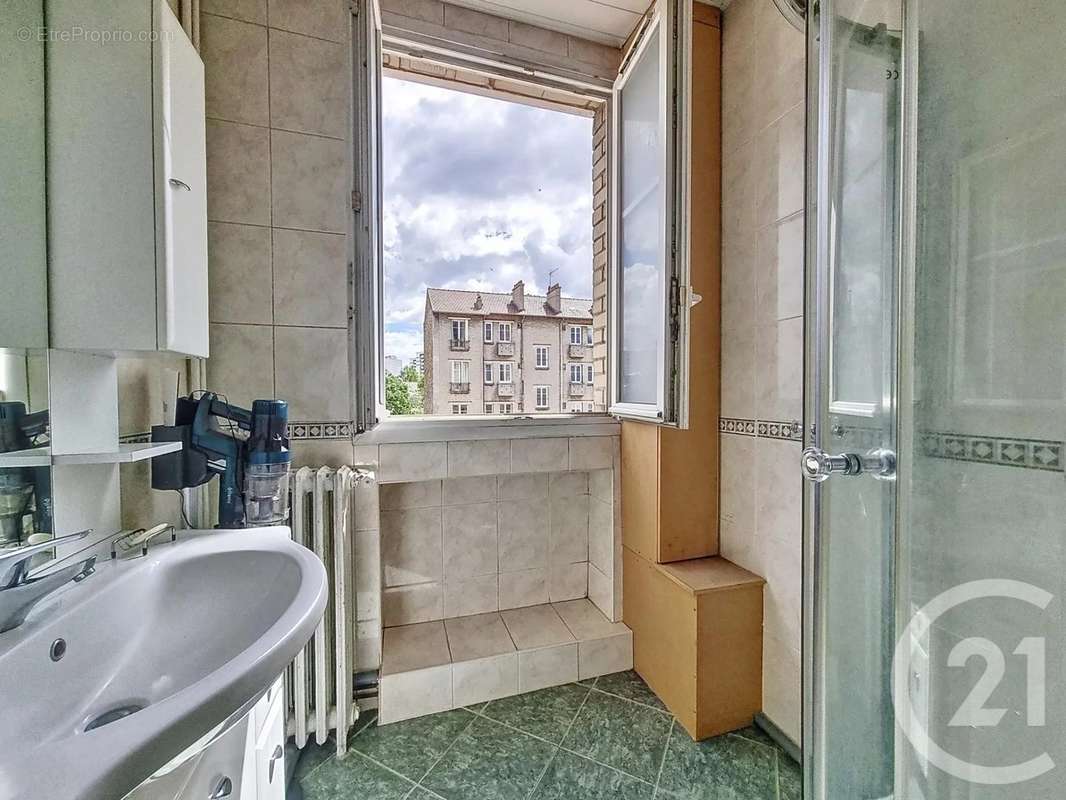 Appartement à COLOMBES