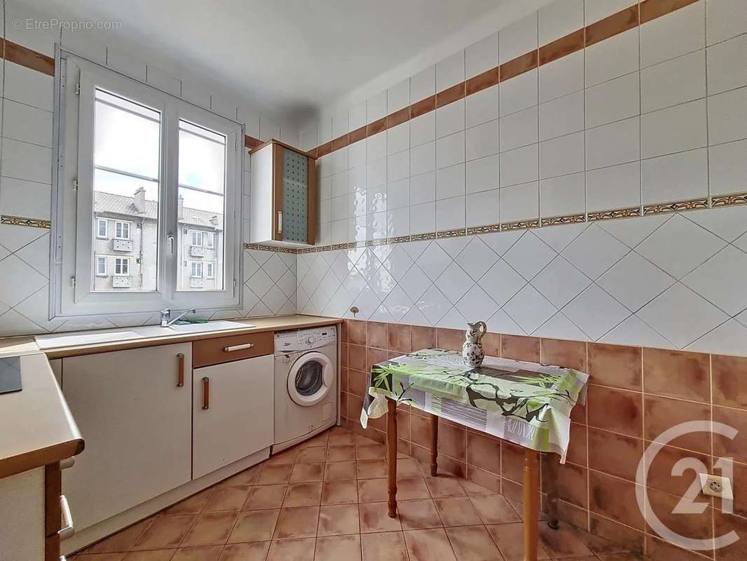 Appartement à COLOMBES