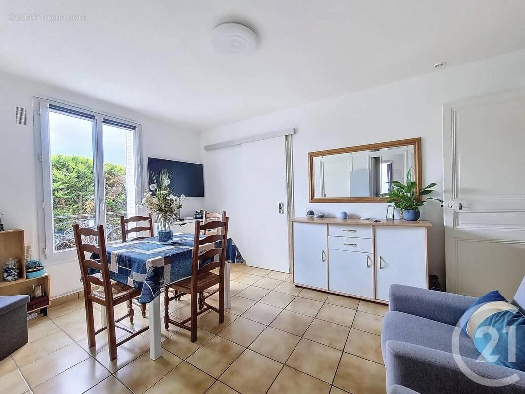 Appartement à COLOMBES