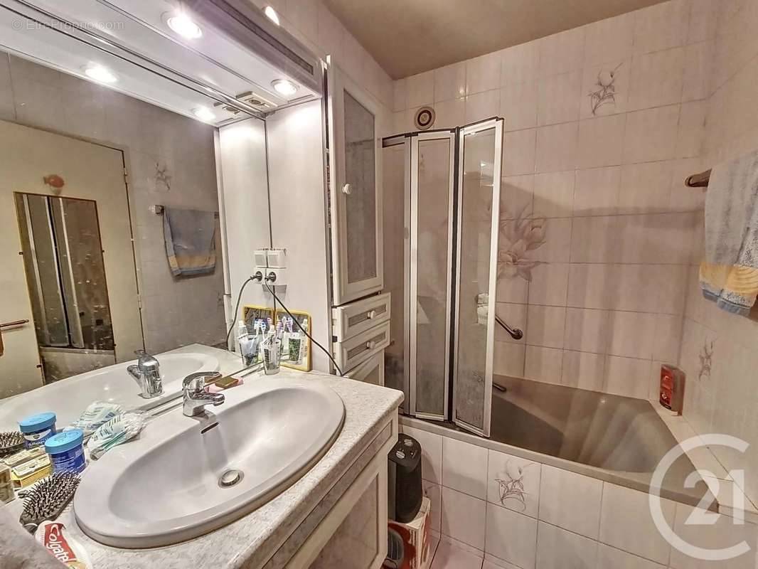 Appartement à COLOMBES