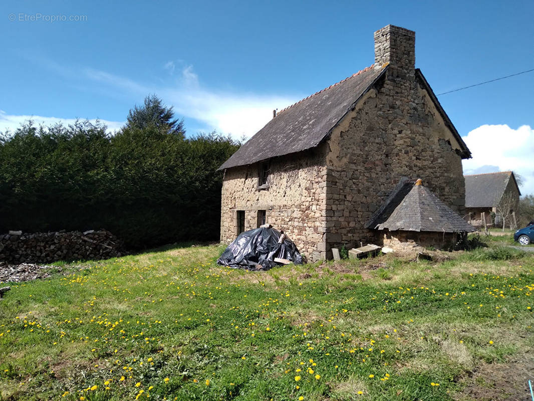 Maison à COMBOURG