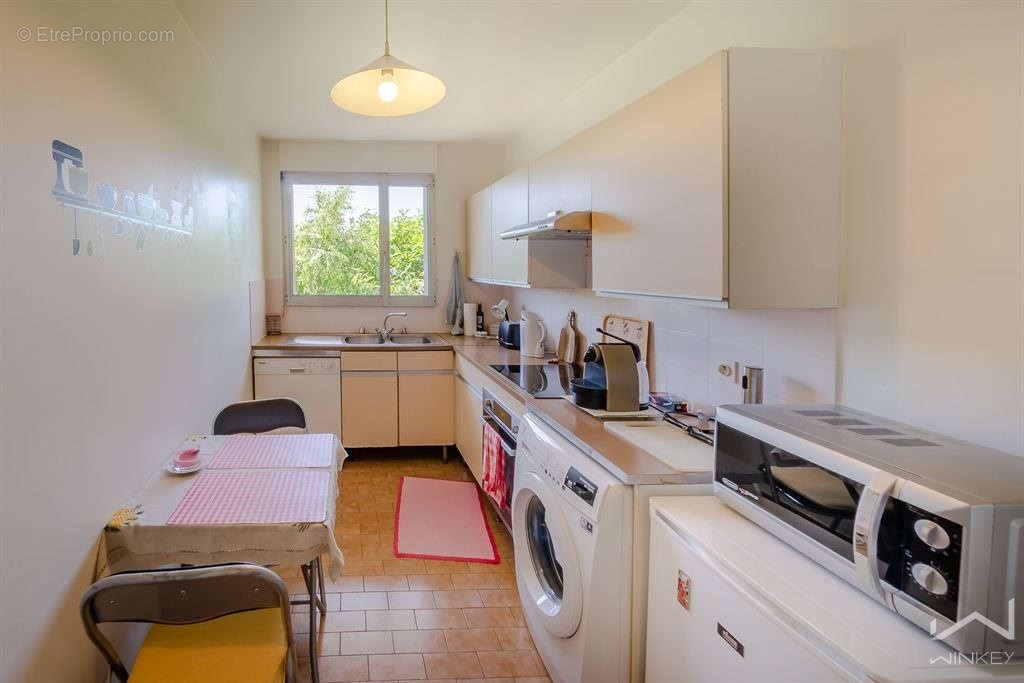 Appartement à COURBEVOIE