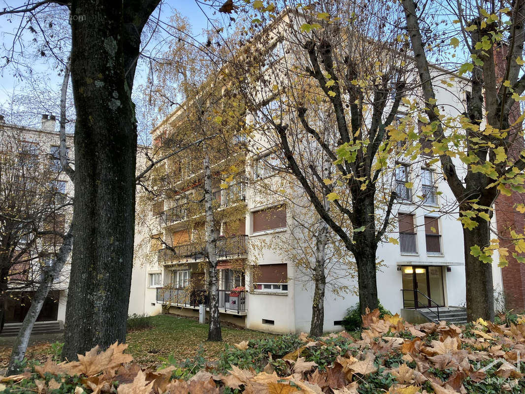 Appartement à MENNECY