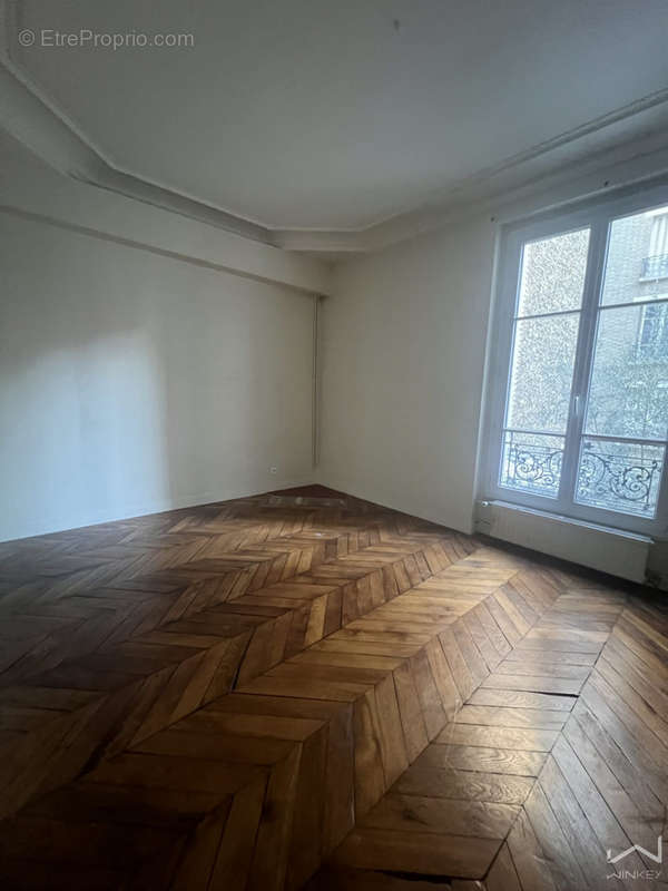 Appartement à LEVALLOIS-PERRET