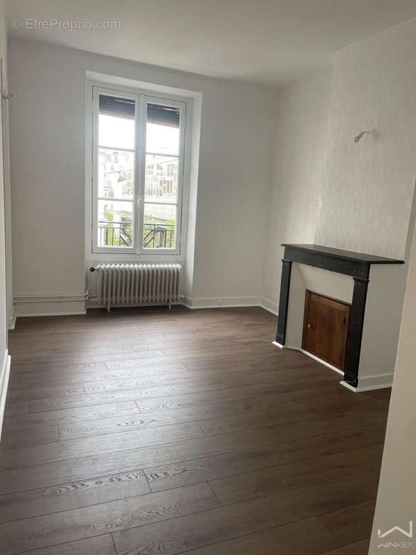 Appartement à LEVALLOIS-PERRET