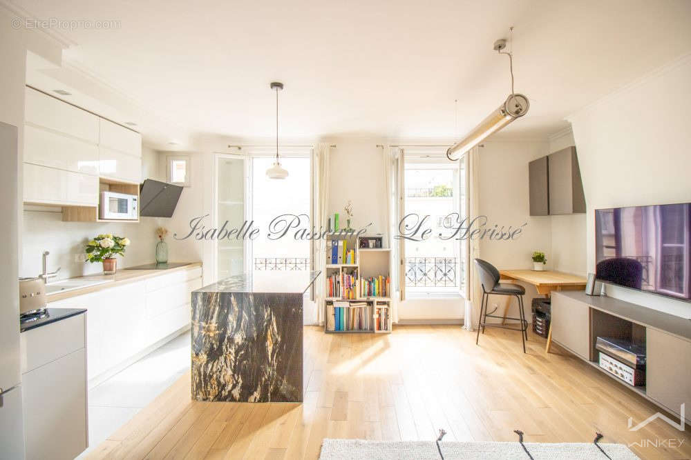 Appartement à LEVALLOIS-PERRET