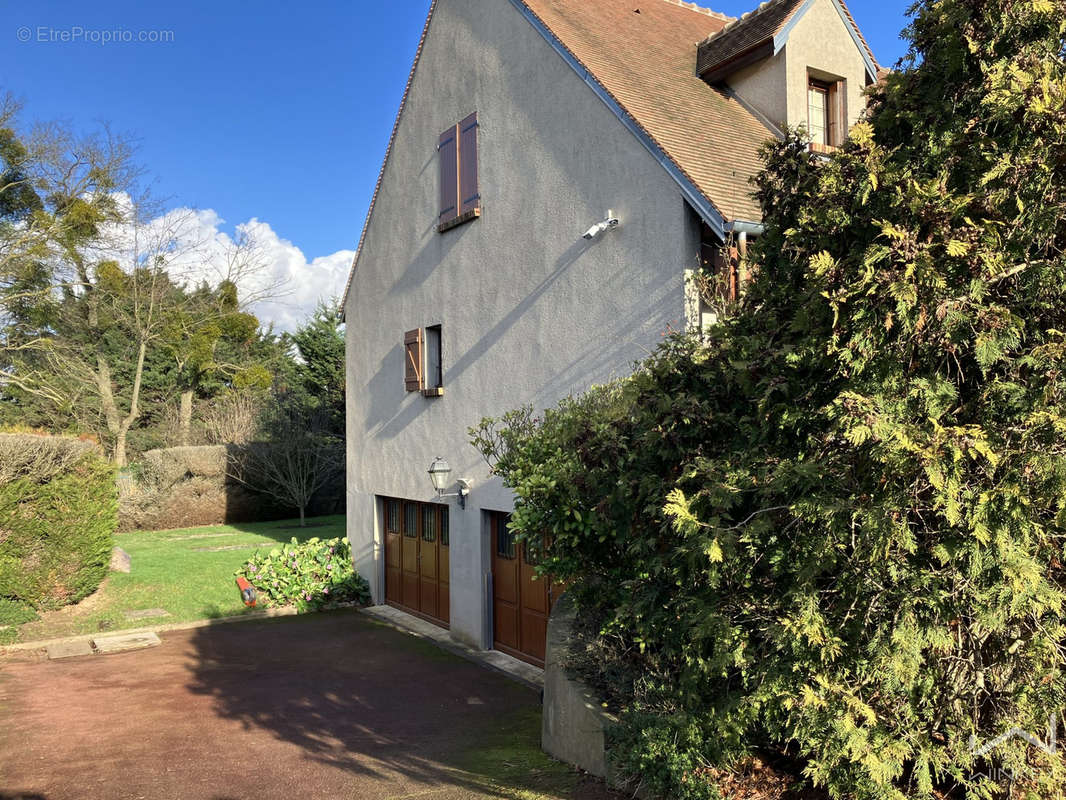 Maison à VIRY-CHATILLON