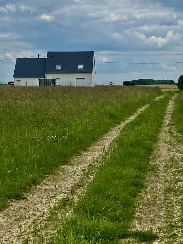 Terrain à FAVIERES