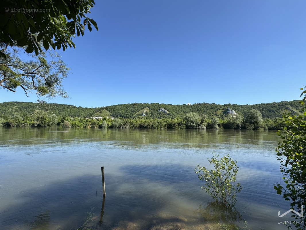 Terrain à MOISSON